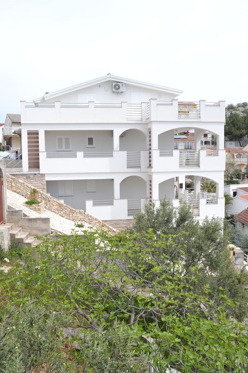 House With Sea View Apartment Drage Exterior photo